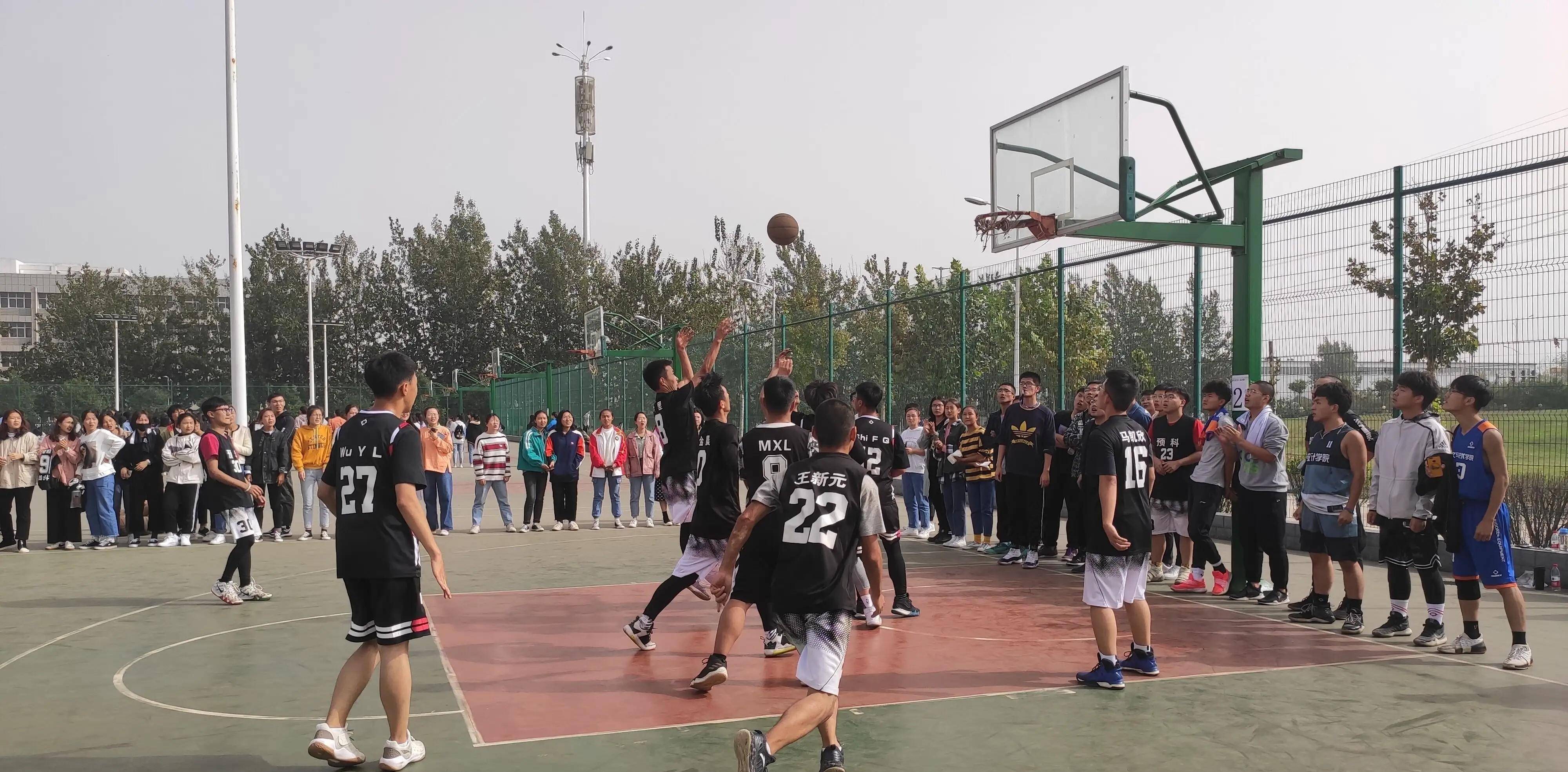 九游游戏-精湛的篮球技艺在赛场上展现得淋漓尽致