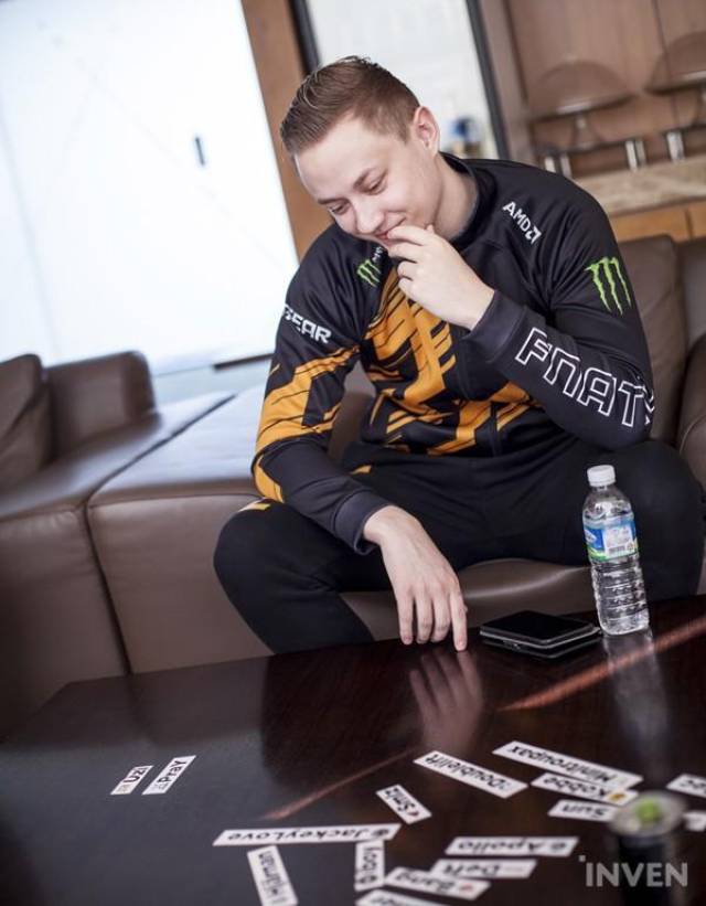 FNC完胜JDG，Rekkles完成帽子戏法的简单介绍