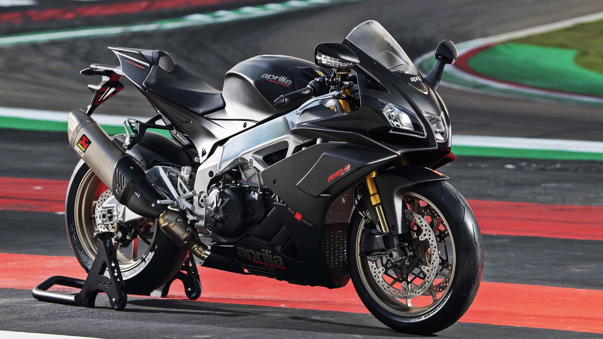 九游中国-库里三分雨席卷赛场，活塞跨洋对决力克广厦